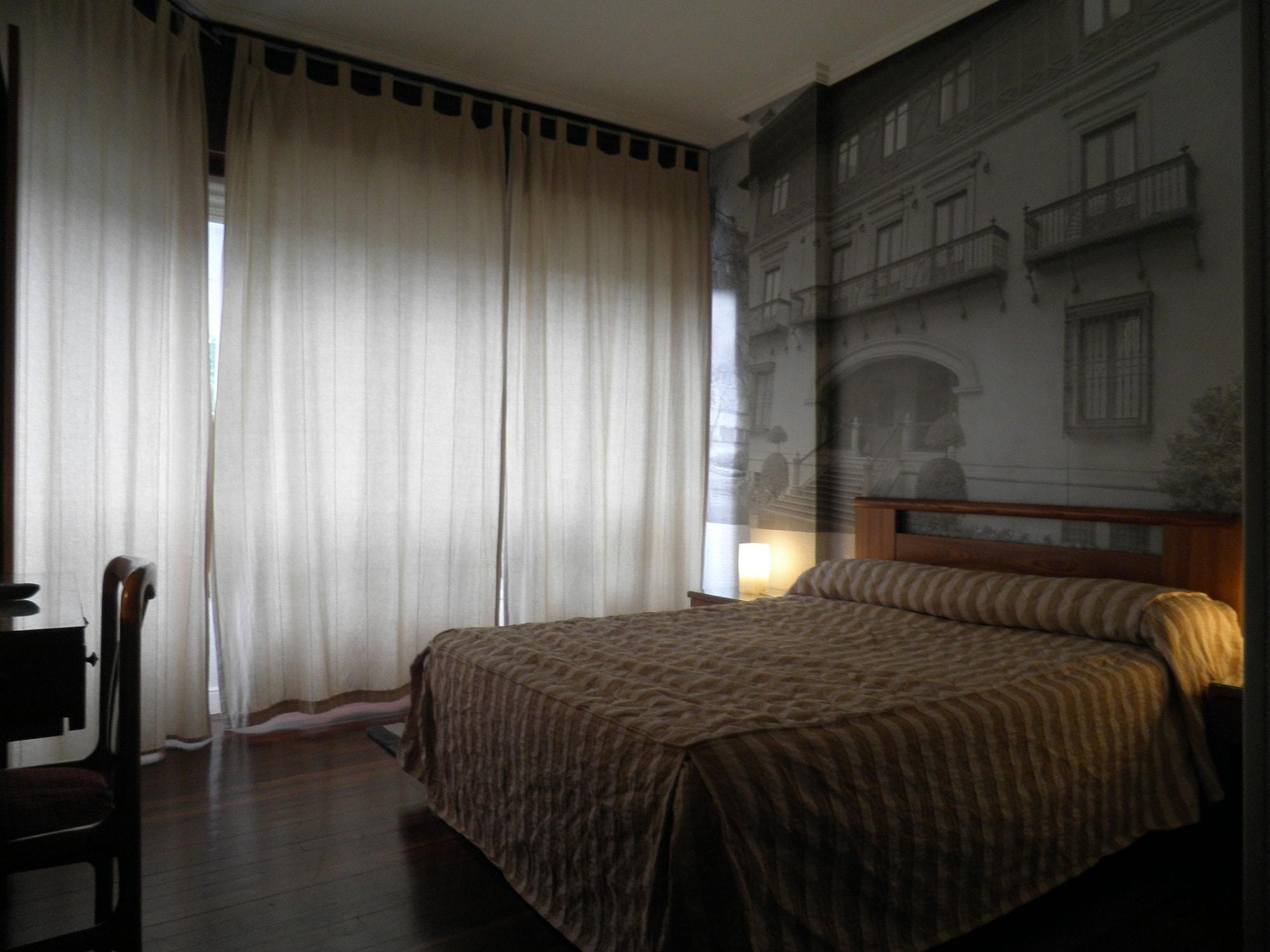 Hotel Photo Zabalburu Bilbao Exterior photo