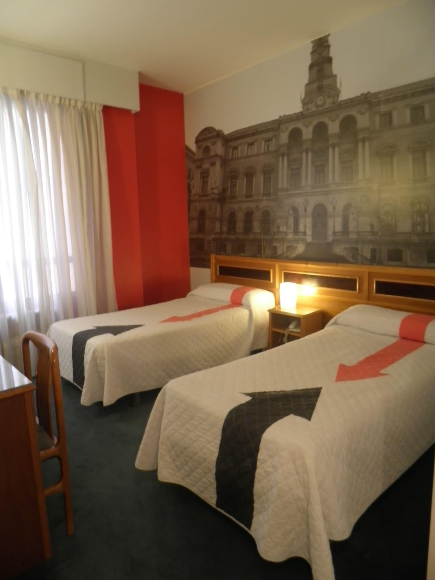 Hotel Photo Zabalburu Bilbao Exterior photo